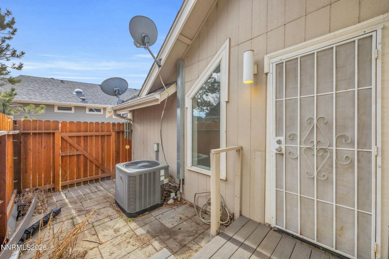 985 Aspen Grove Circle, Minden, NV 89423 Photo