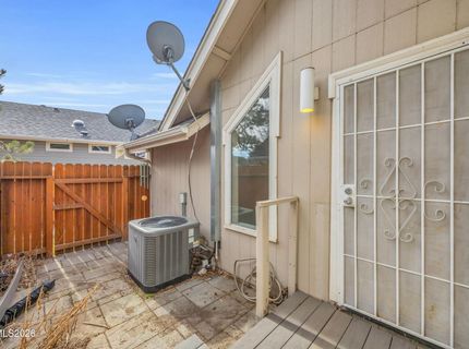 985 Aspen Grove Circle, Minden, NV 89423 Photo