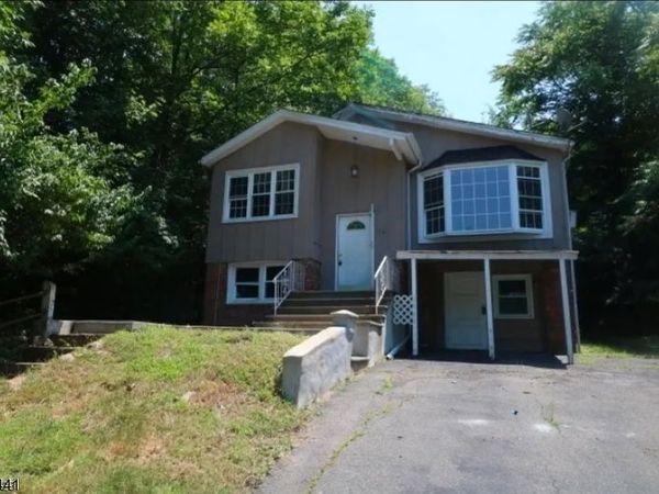 14 Oliver Rd, Roxbury, NJ 07850