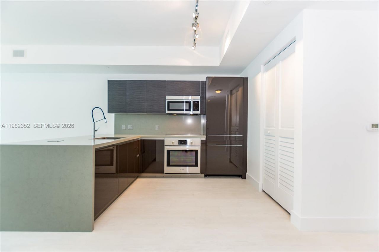 1080 Brickell Ave , Unit 1706, Miami, FL 33131 Photo