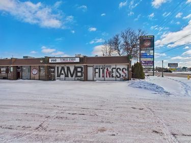 4067 E Court Street, Burton, MI 48509