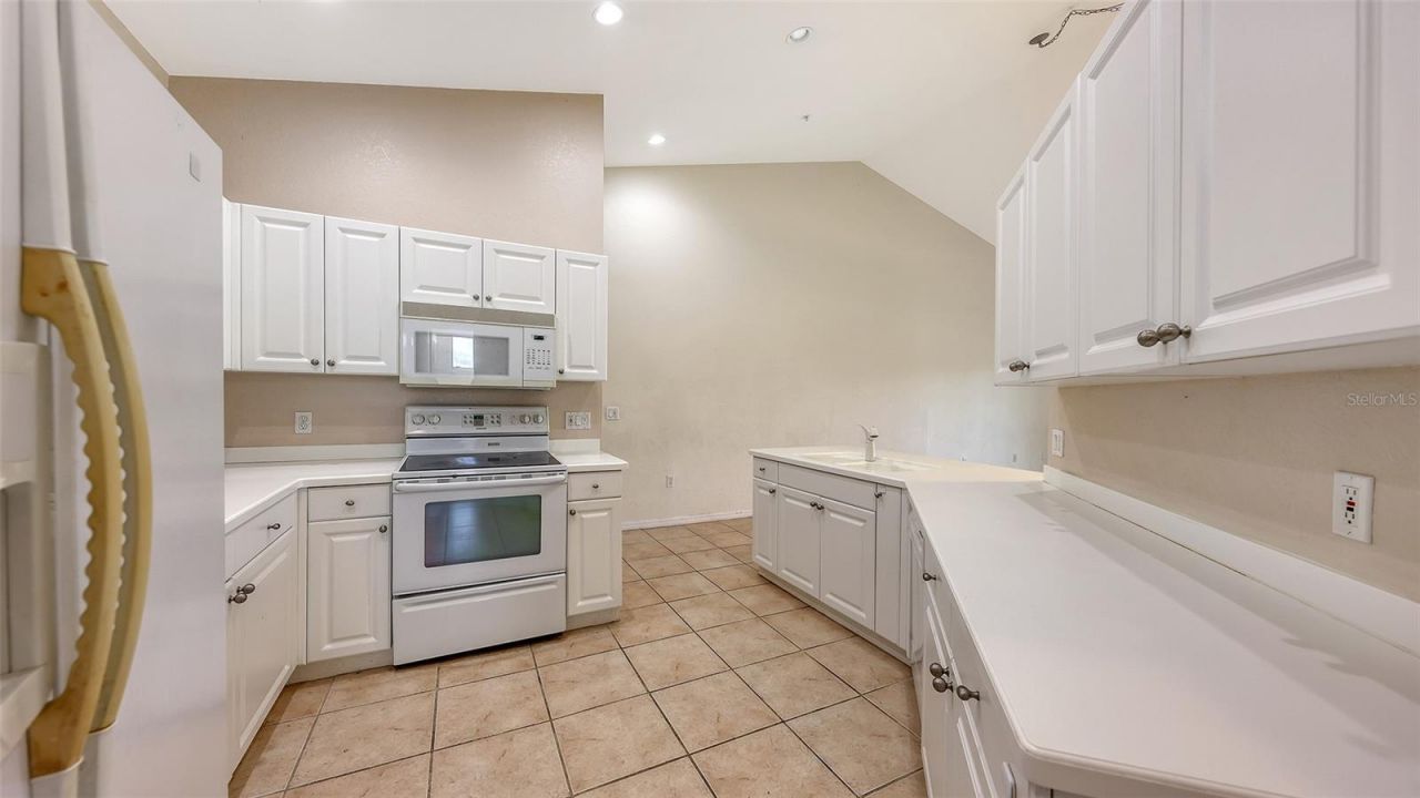 7641 Sweetbay Circle, Unit 7641, Bradenton, FL 34203 Photo