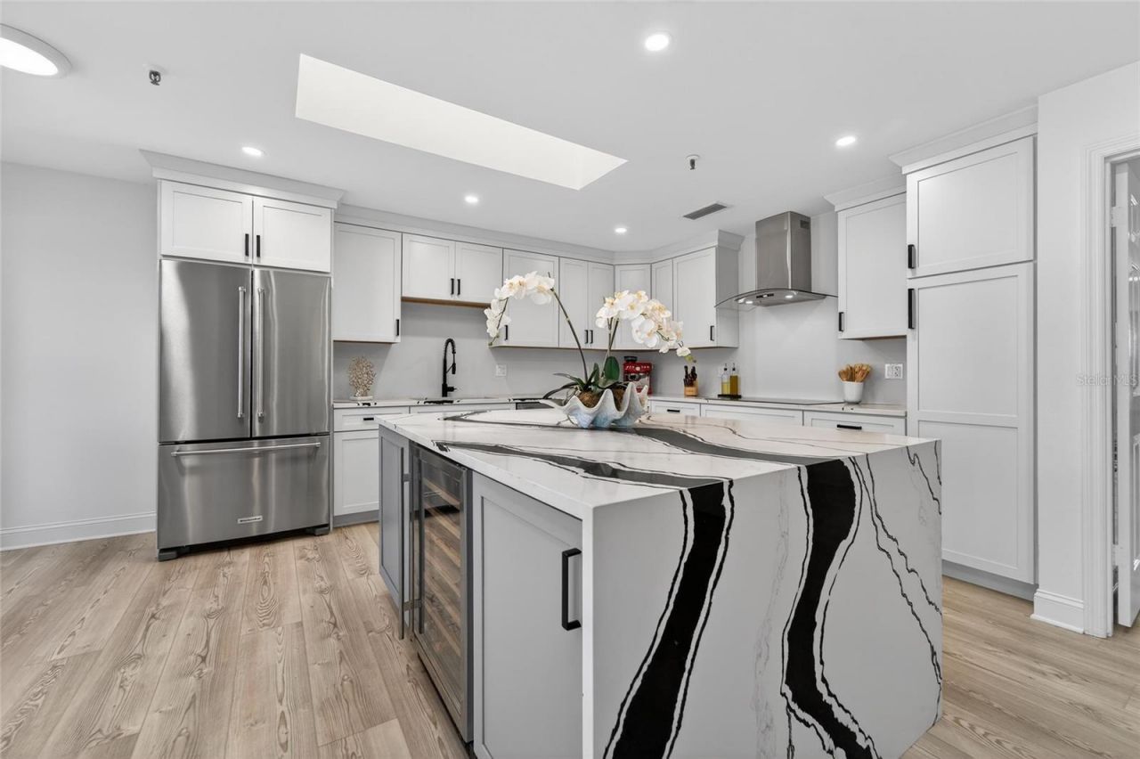 2155 Harbourside Drive, Unit 804, Longboat Key, FL 34228 Photo