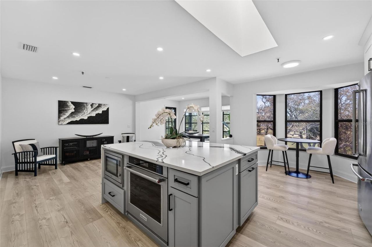 2155 Harbourside Drive, Unit 804, Longboat Key, FL 34228 Photo