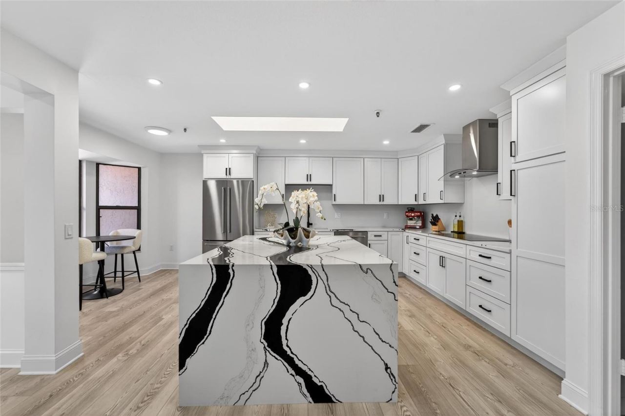 2155 Harbourside Drive, Unit 804, Longboat Key, FL 34228 Photo