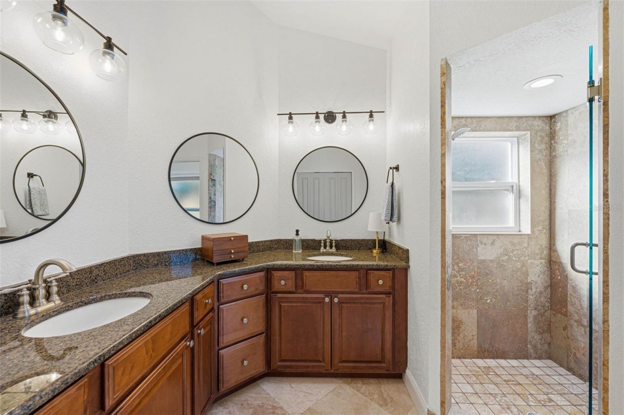 3347 Lake Shore Lane, Clearwater, FL 33761 Photo