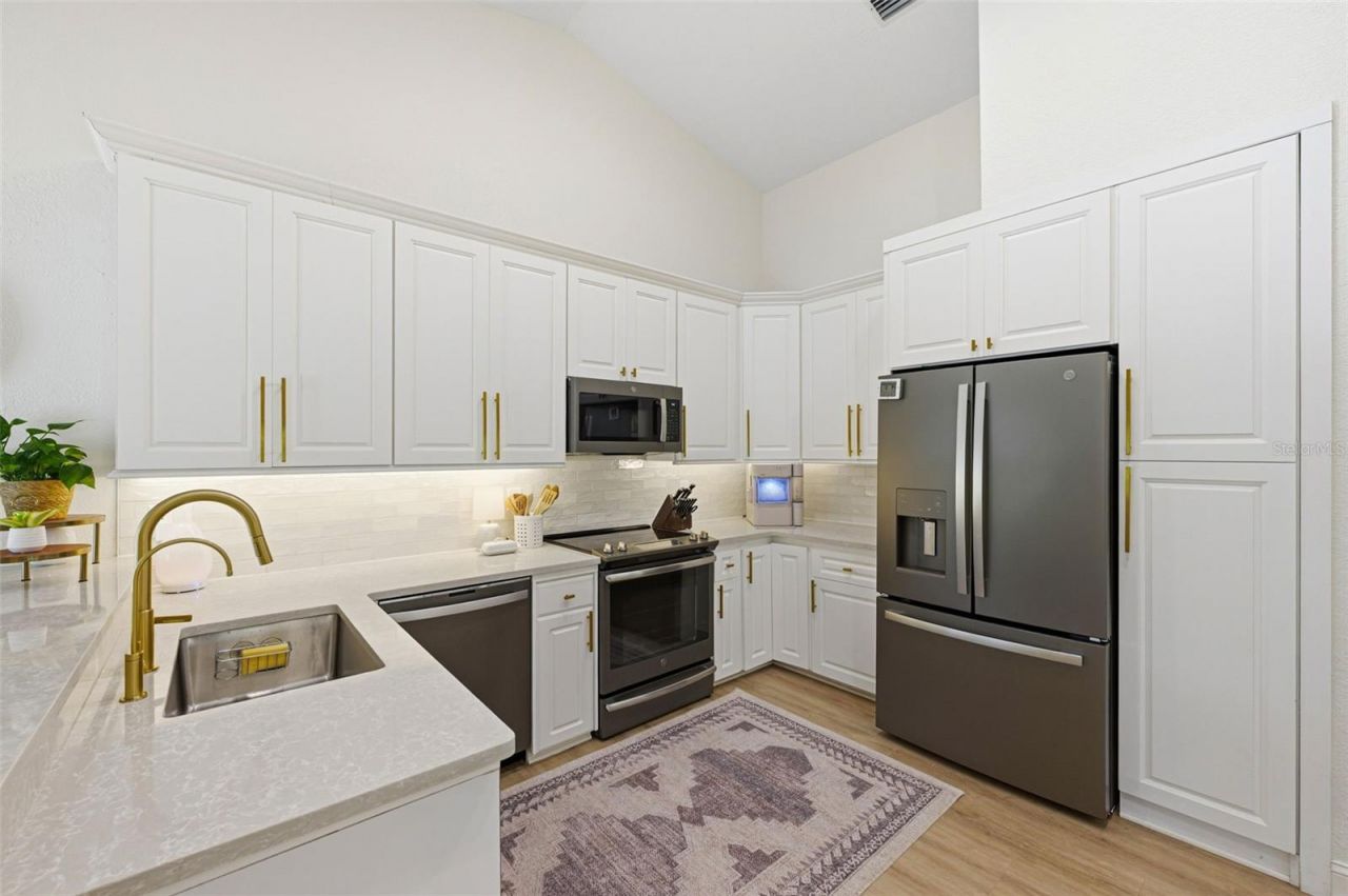 3347 Lake Shore Lane, Clearwater, FL 33761 Photo