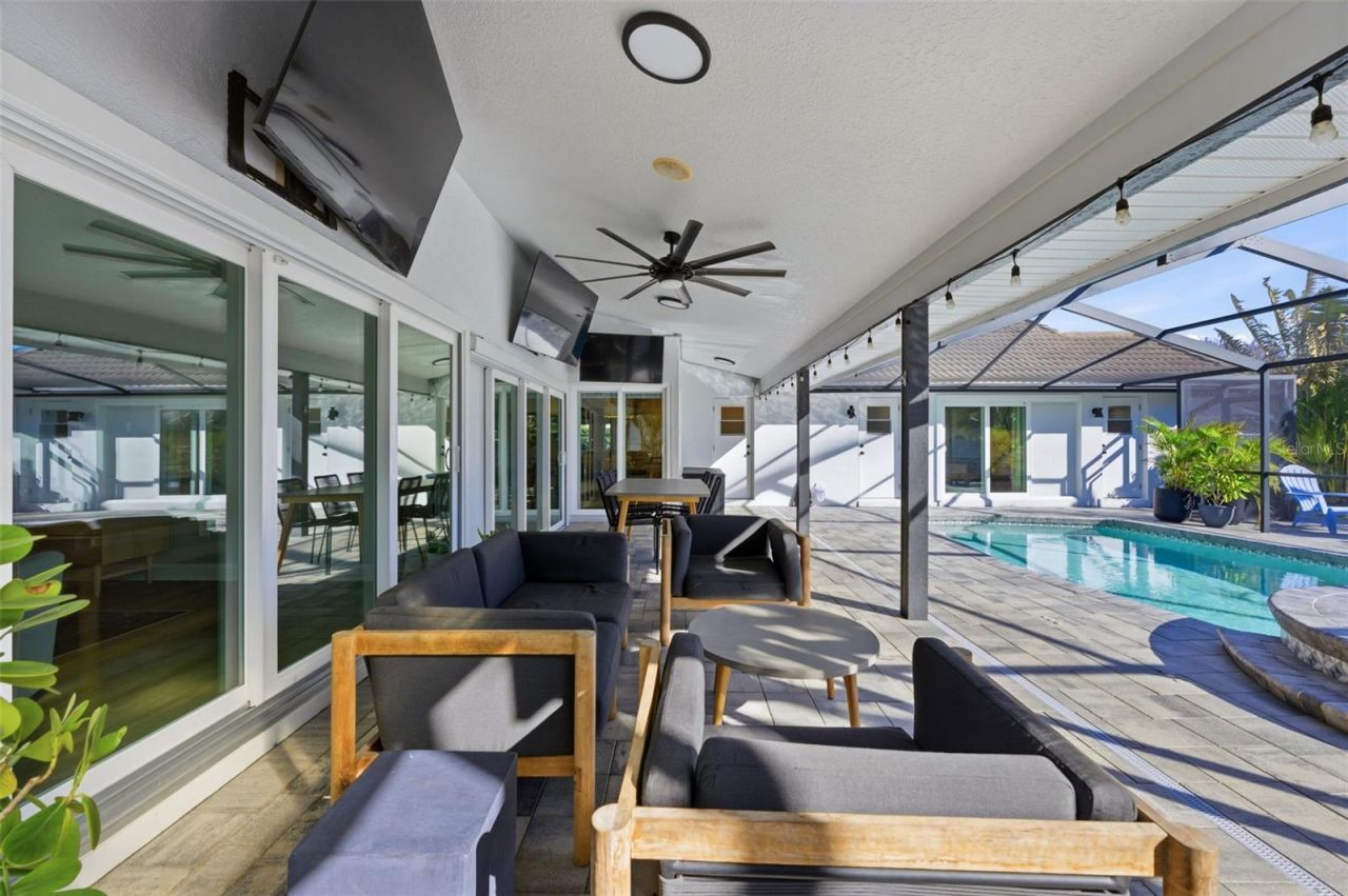 3347 Lake Shore Lane, Clearwater, FL 33761 Photo