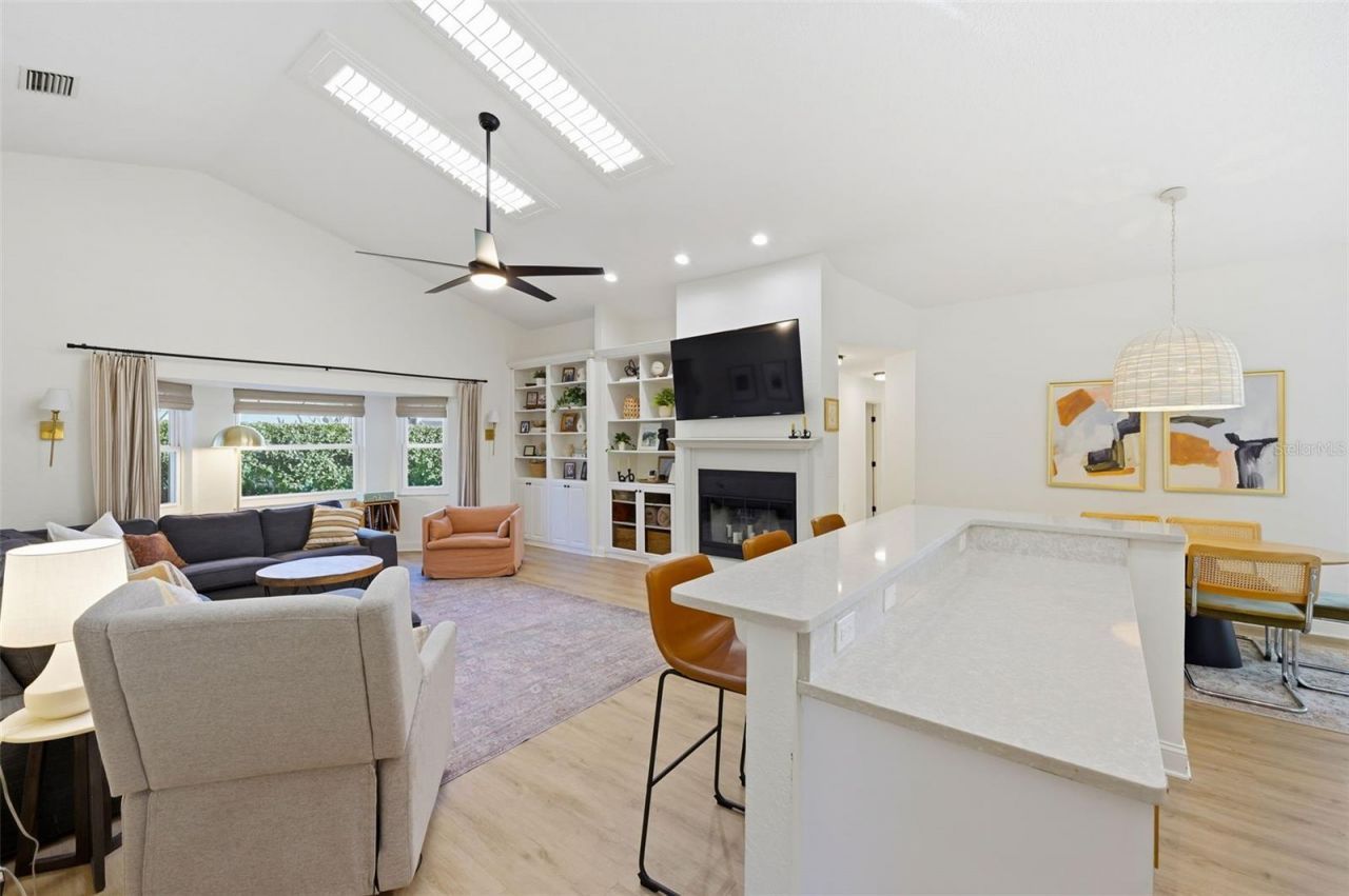 3347 Lake Shore Lane, Clearwater, FL 33761 Photo