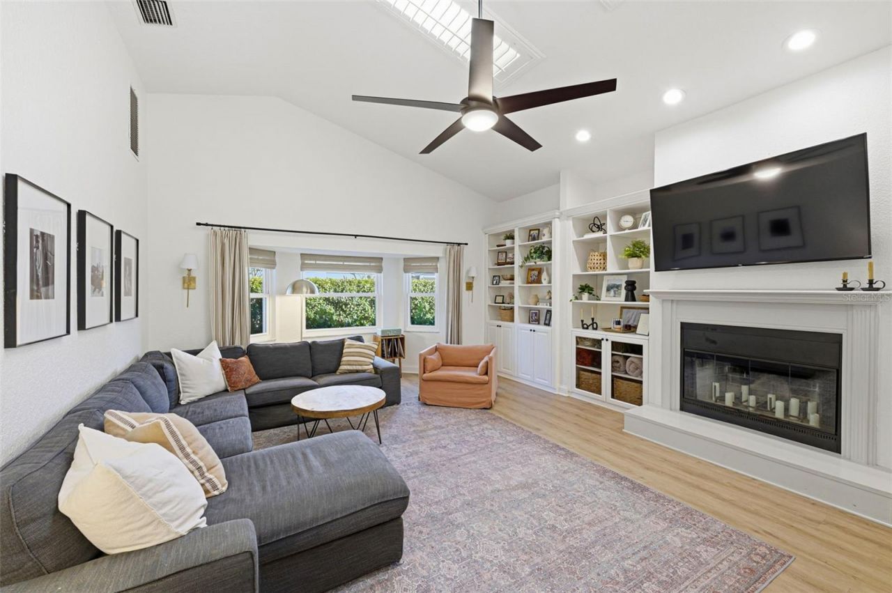 3347 Lake Shore Lane, Clearwater, FL 33761 Photo