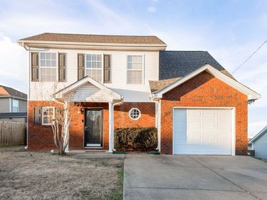 1138 Phelissa Dr, La Vergne, TN 37086