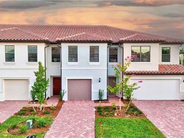 1426 Weeping Willow CT, CAPE CORAL, FL 33909