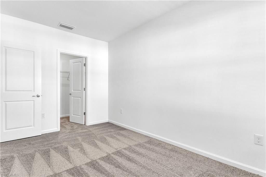 1426 Weeping Willow Ct, Cape Coral, FL 33909 Photo