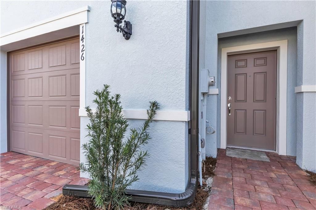 1426 Weeping Willow Ct, Cape Coral, FL 33909 Photo