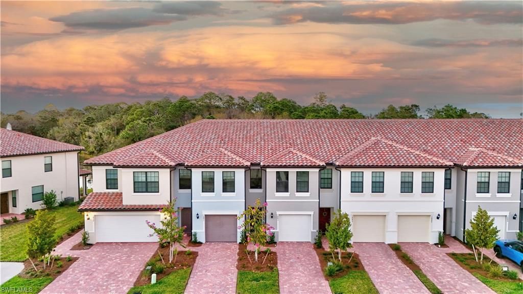 1426 Weeping Willow Ct, Cape Coral, FL 33909 Photo