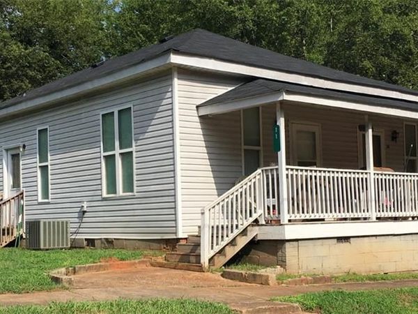 11 Spruce Street, Porterdale, GA 30014