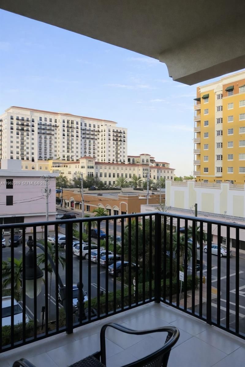 100 Andalusia Ave, Unit 402, Coral Gables, FL 33134 Photo