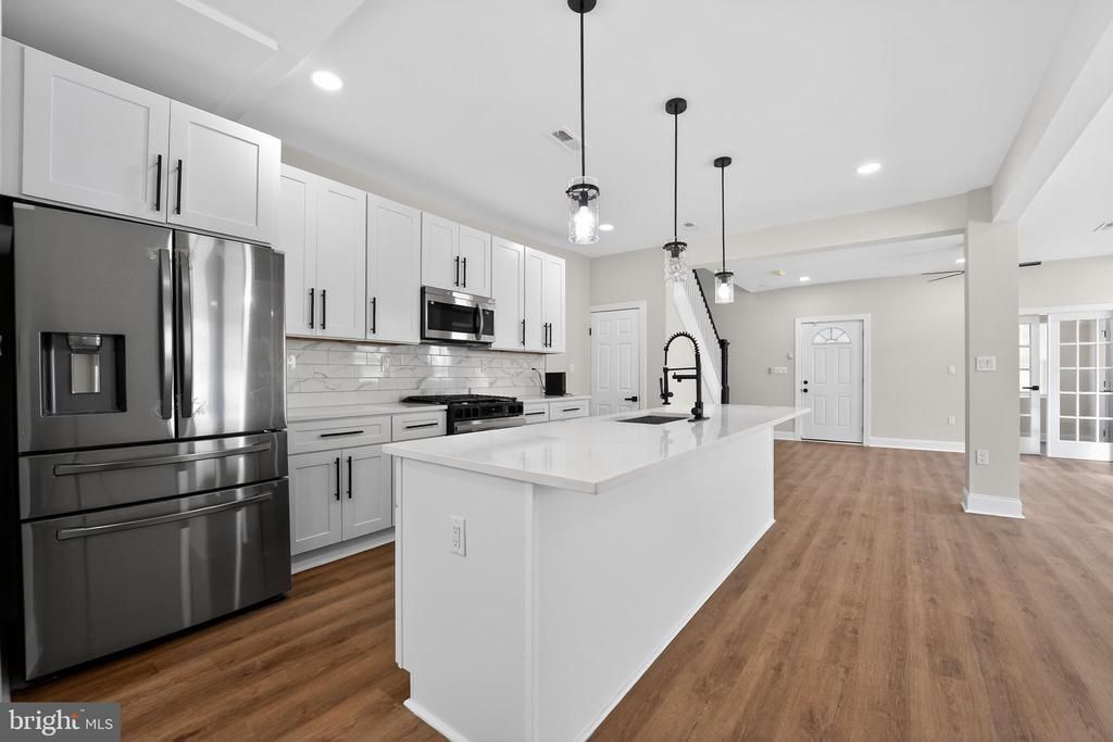 2911 Pinewood Avenue, Baltimore, MD 21214 Main Photo