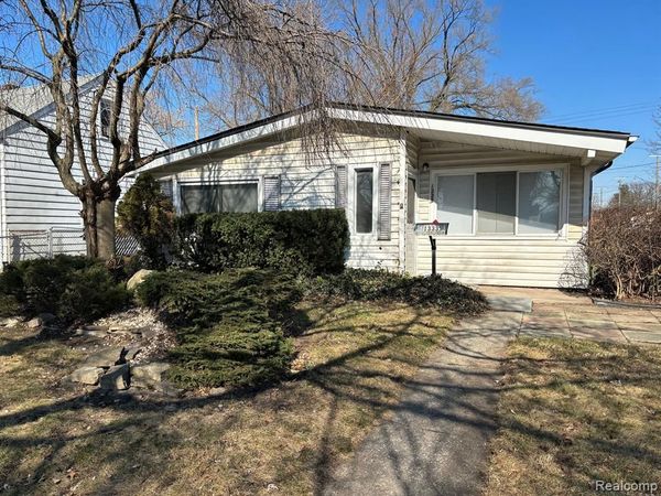 1333 E George Avenue, Hazel Park, MI 48030