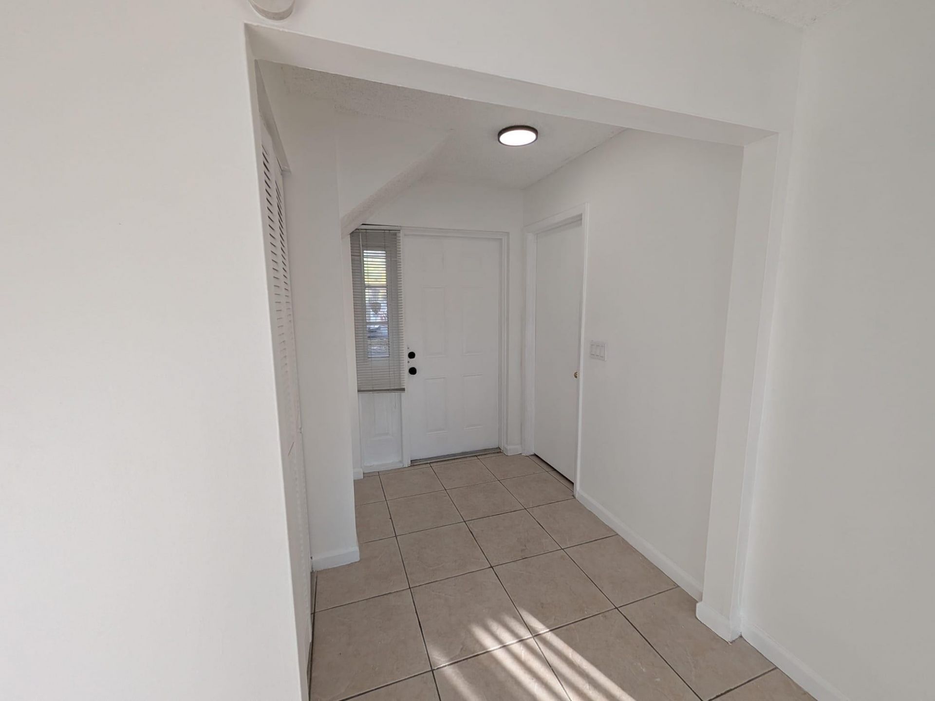 2142 NW 57th Avenue, Unit 14-A, Fort Lauderdale, FL 33313 Photo