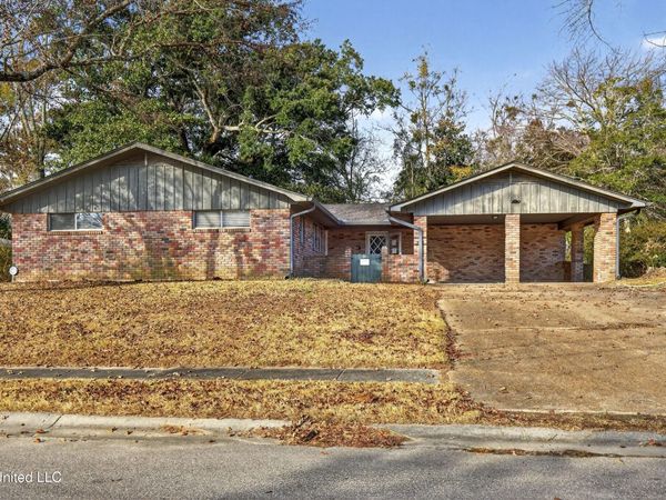 719 Holly Hills Drive, Biloxi, MS 39532