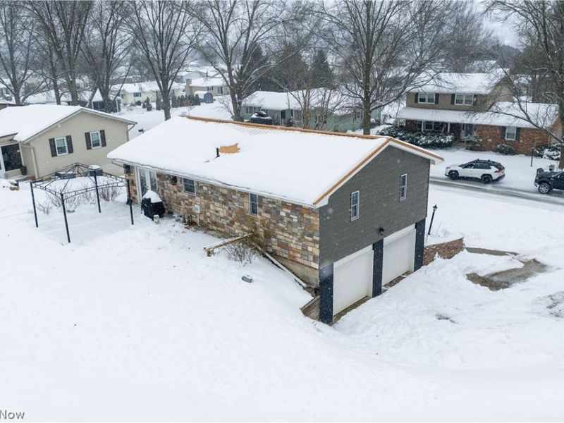 415 Springbrook Drive SW, New Philadelphia, OH 44663 Photo 14