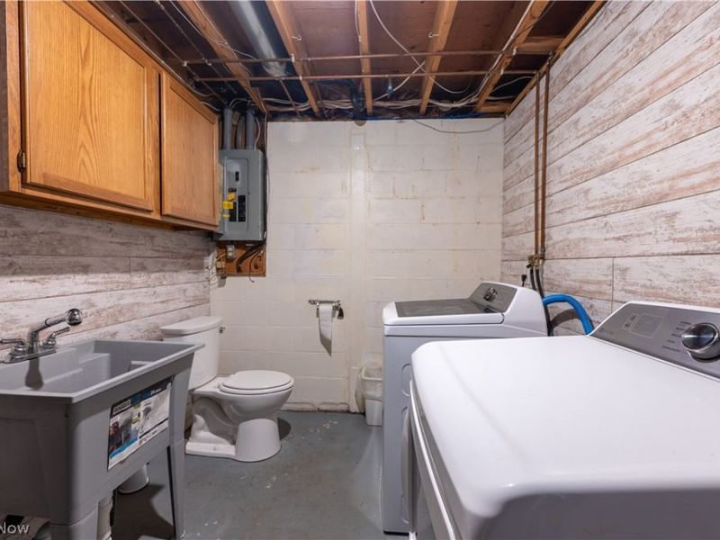 415 Springbrook Drive SW, New Philadelphia, OH 44663 Photo 29