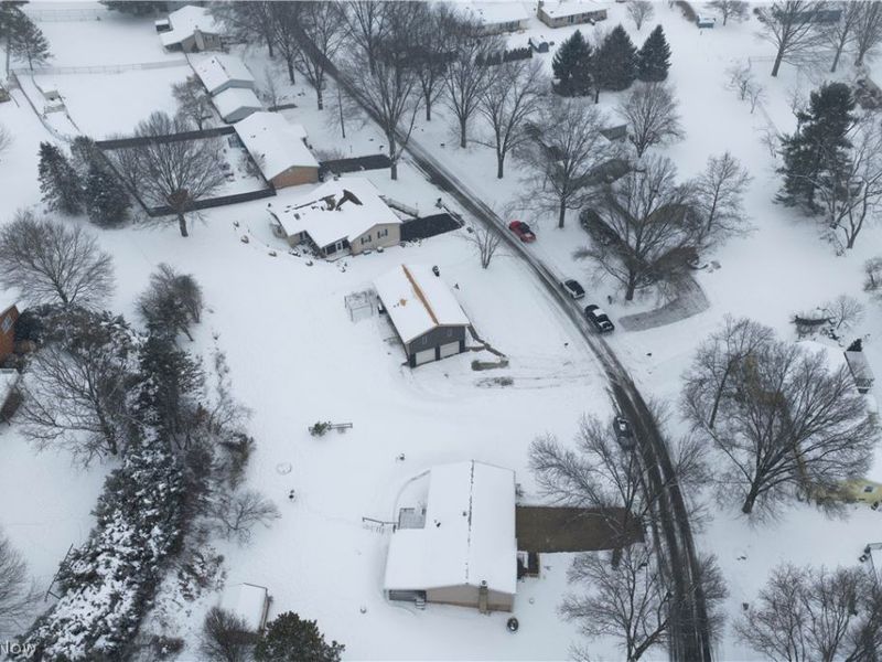 415 Springbrook Drive SW, New Philadelphia, OH 44663 Photo 7