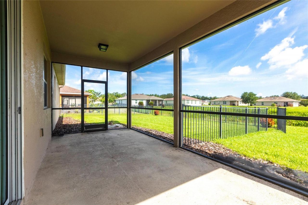 7318 61st Street E, Palmetto, FL 34221 Photo