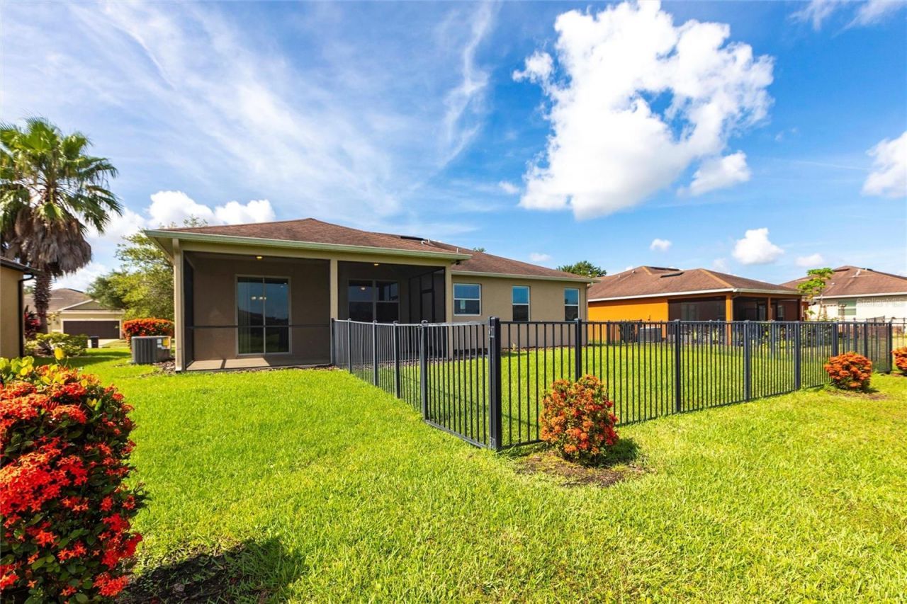 7318 61st Street E, Palmetto, FL 34221 Photo