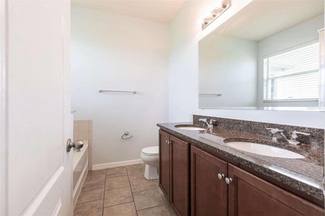 7318 61st Street E, Palmetto, FL 34221 Photo