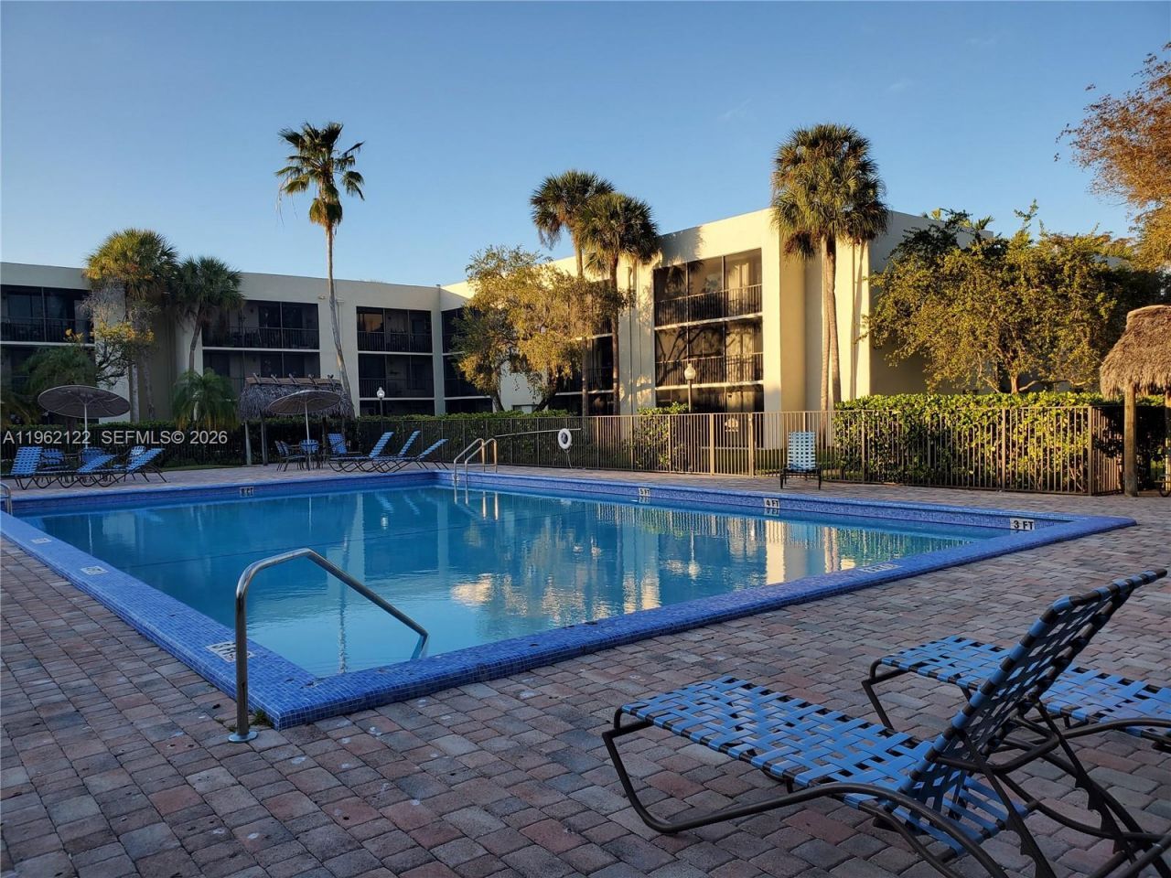 8075 SW 107th Ave, Unit 121, Miami, FL 33173 Photo