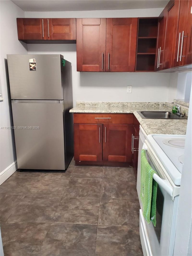 8075 SW 107th Ave, Unit 121, Miami, FL 33173 Photo