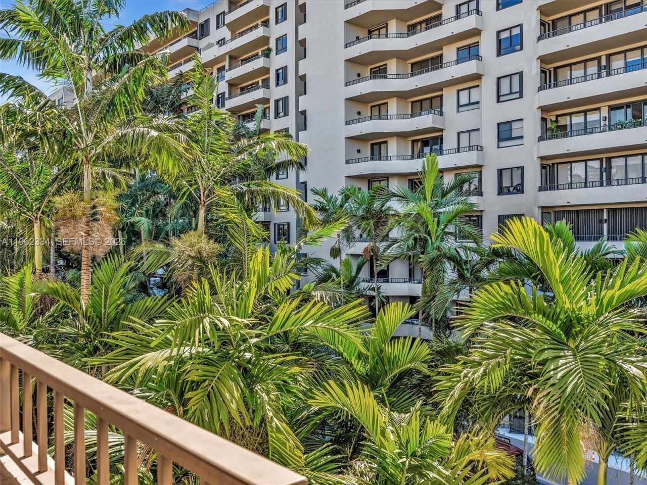 101 Crandon Blvd, Unit 479, Key Biscayne, FL 33149 Photo