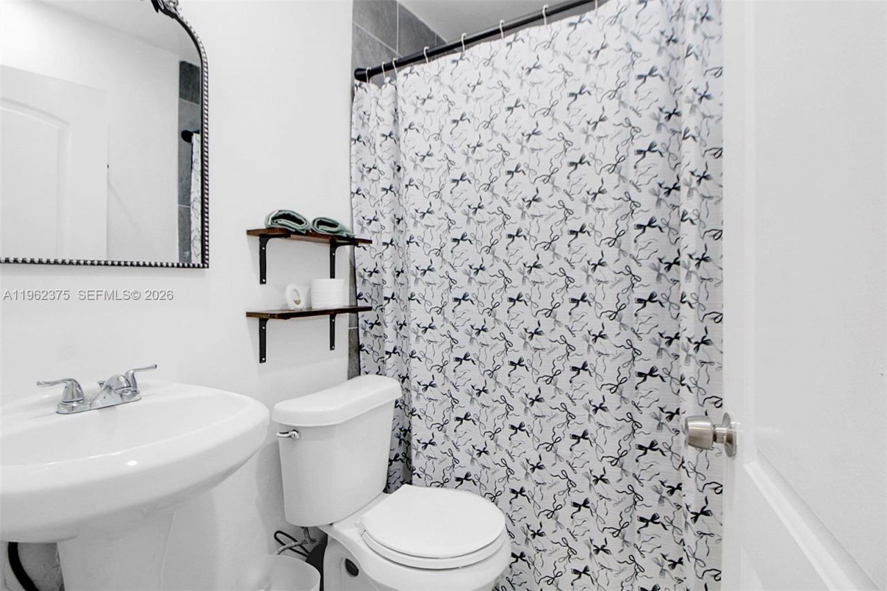 7770 NW 9th Ave, Miami, FL 33150 Photo