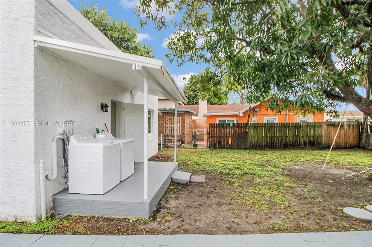 7770 NW 9th Ave, Miami, FL 33150 Photo