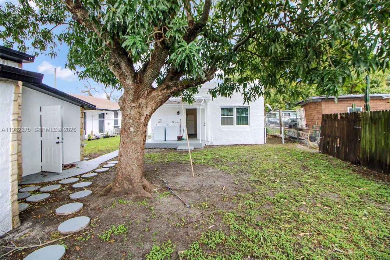 7770 NW 9th Ave, Miami, FL 33150 Photo