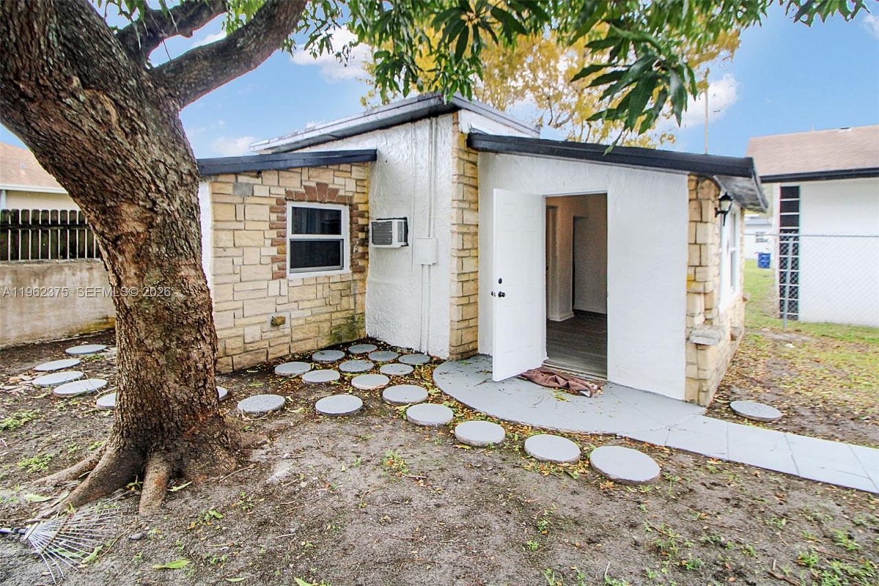 7770 NW 9th Ave, Miami, FL 33150 Photo