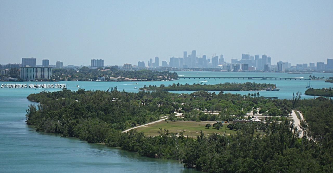 300 Bayview Dr, Unit 707, Sunny Isles Beach, FL 33160 Photo