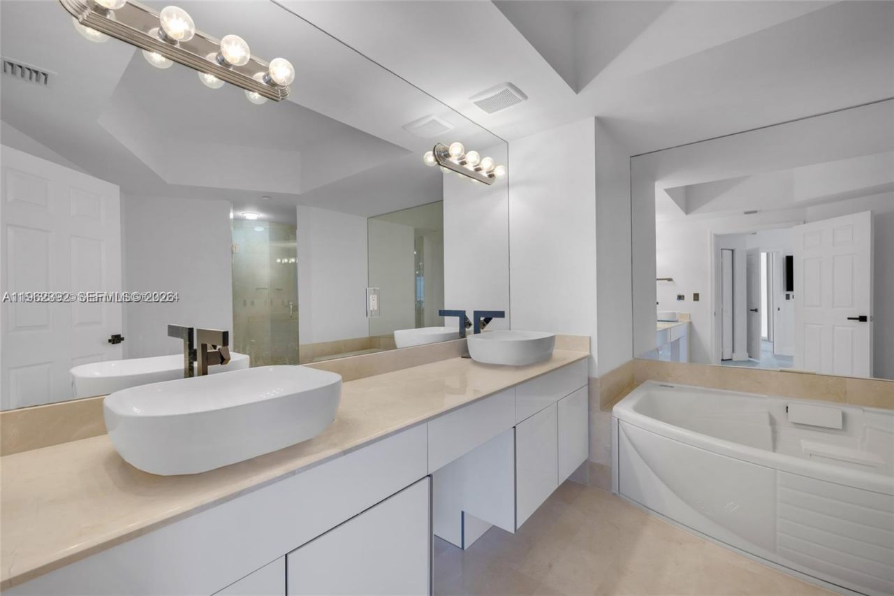 3200 N Ocean Blvd, Unit 1404, Fort Lauderdale, FL 33308 Photo