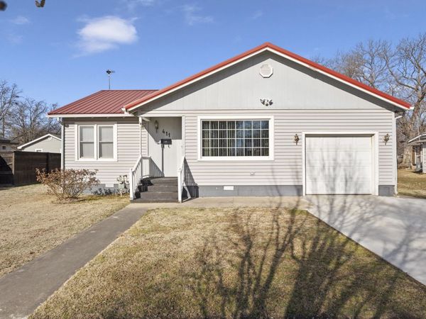 411 N Miller Street , Vinita, OK 74301