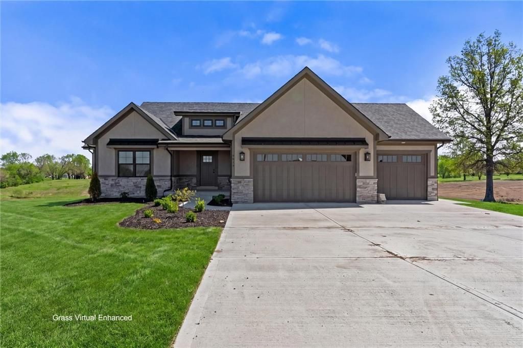 9915 Stockdale Road, Liberty, MO 64068 Main Photo