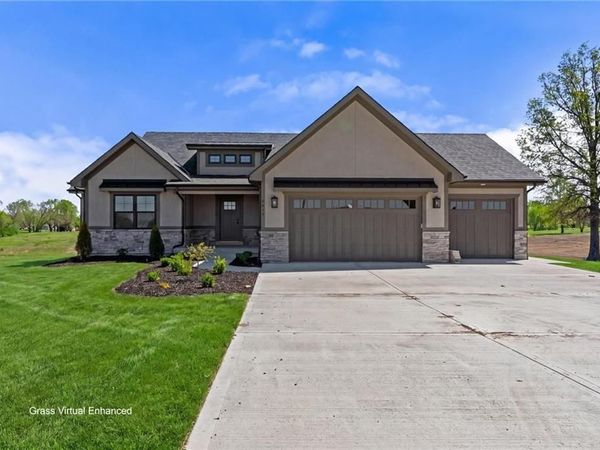 9915 Stockdale Road, Liberty, MO 64068
