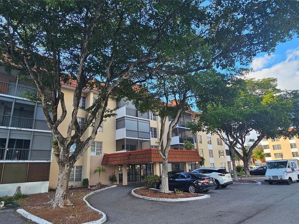 4156 Inverrary Drive, Unit 204, Lauderhill, FL 33319