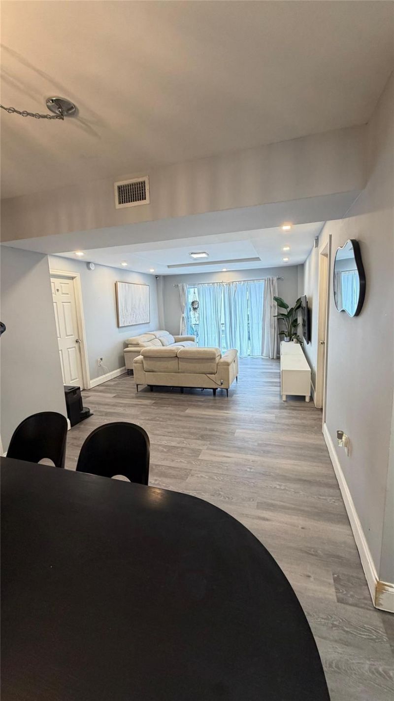 4156 Inverrary Drive, Unit 204, Lauderhill, FL 33319 Photo