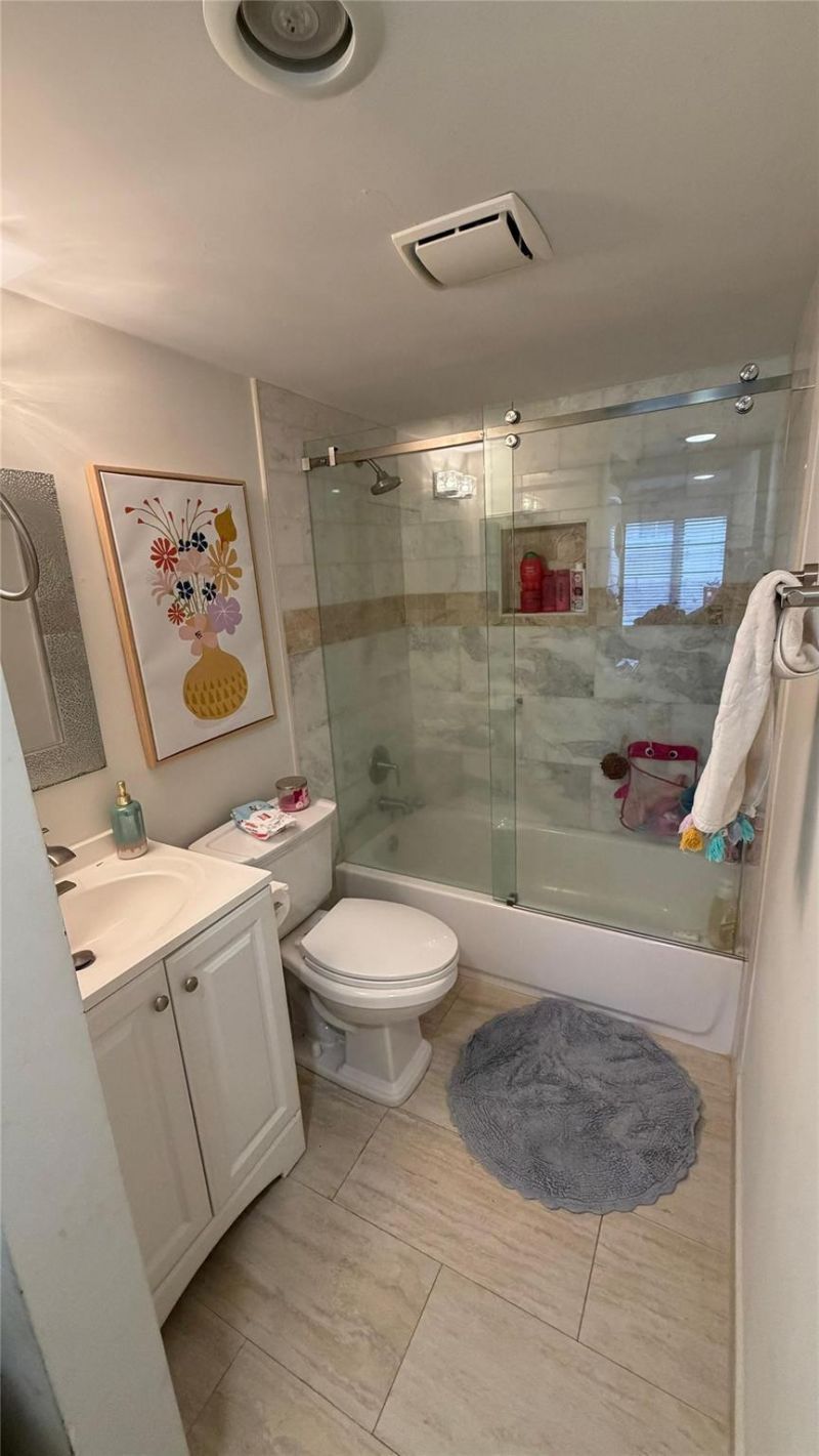 4156 Inverrary Drive, Unit 204, Lauderhill, FL 33319 Photo