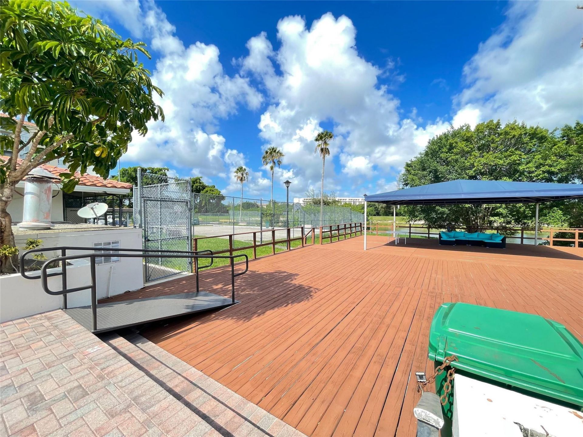 4156 Inverrary Drive, Unit 204, Lauderhill, FL 33319 Photo