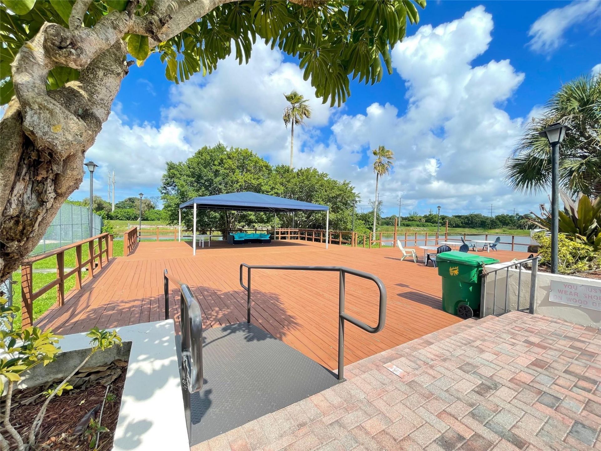 4156 Inverrary Drive, Unit 204, Lauderhill, FL 33319 Photo