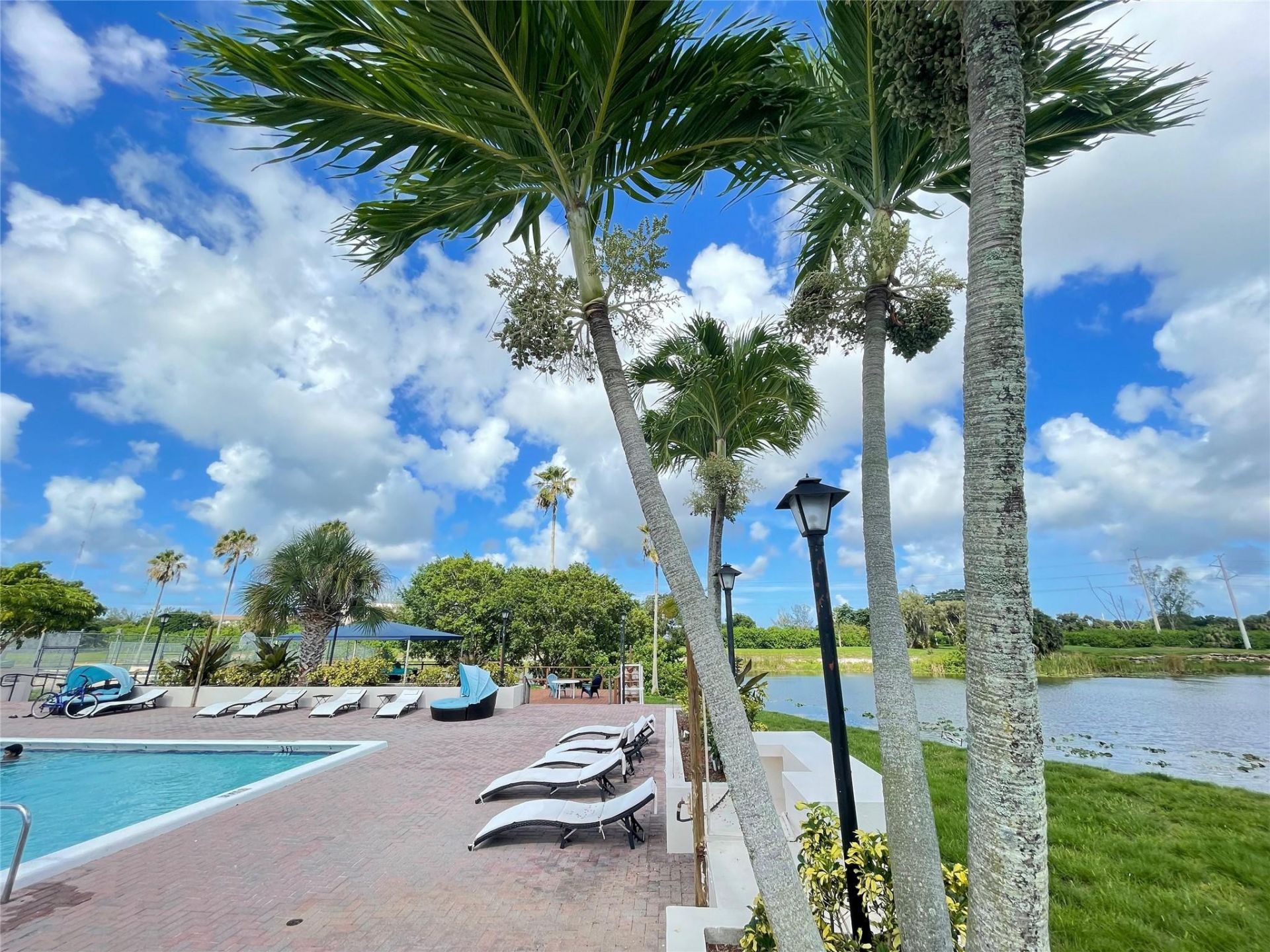 4156 Inverrary Drive, Unit 204, Lauderhill, FL 33319 Photo