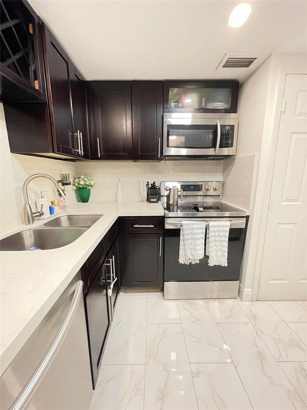 4156 Inverrary Drive, Unit 204, Lauderhill, FL 33319 Photo